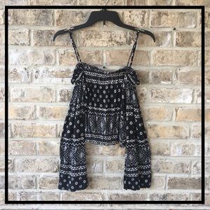 BLACK & WHITE CROP TOP OFF SHOULDER & LONG SLEEVED